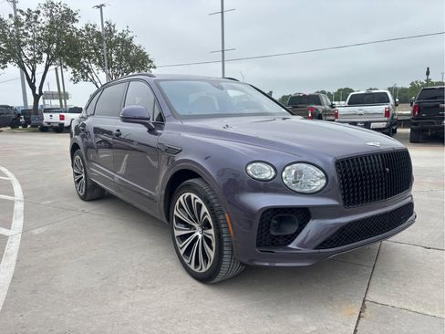 Used 2023 Bentley Bentayga Extended Wheelbase AWD/4WD image 2