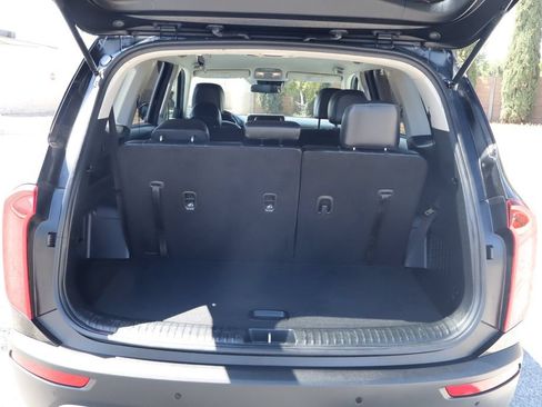 Used 2022 Kia Telluride LX FWD image 38