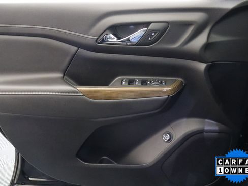 Used 2023 GMC Acadia SLE w/ Driver Convenience Package image 33