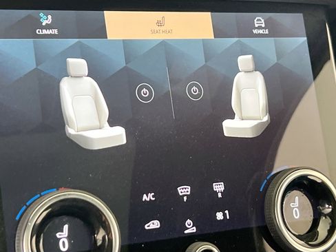 Used 2021 Land Rover Range Rover Velar R-Dynamic S image 20