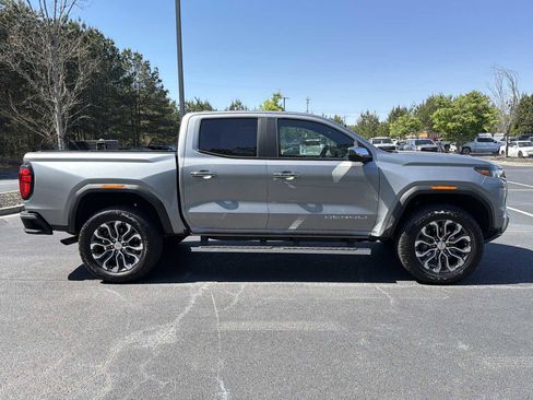 Used 2025 GMC Canyon Denali AWD/4WD image 32