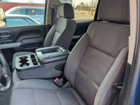 Used 2019 Chevrolet Silverado 2500 LT w/ LT Convenience Package image 12