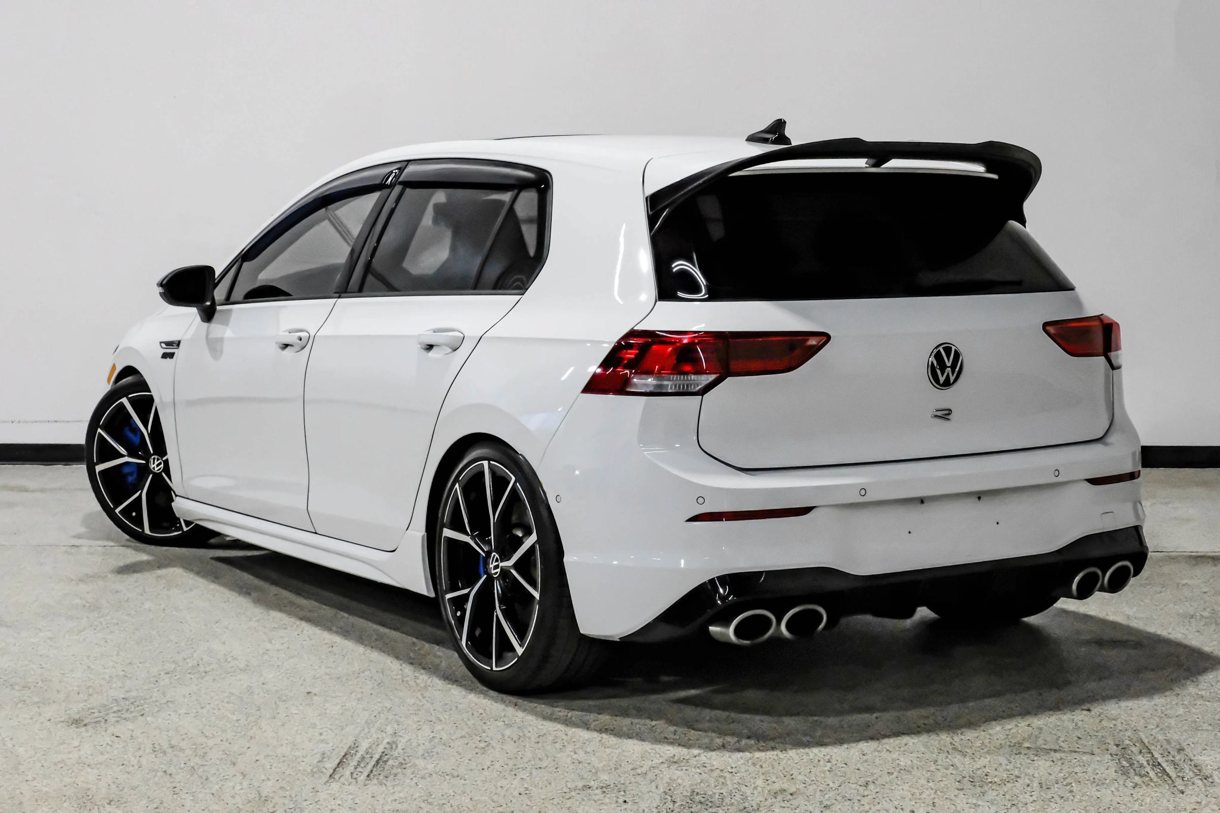Used 2022 Volkswagen Golf R AWD/4WD image 7