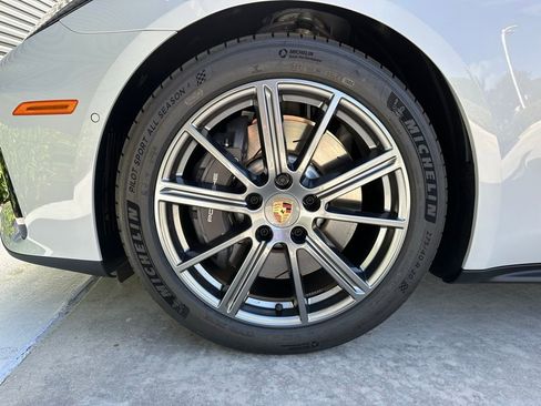 Certified 2025 Porsche Panamera 4 E-Hybrid AWD/4WD image 41