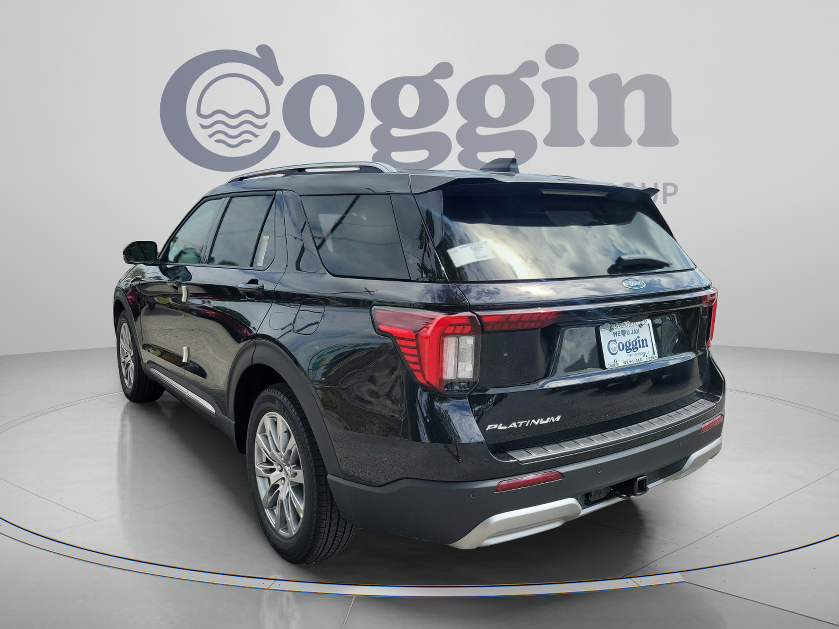 New 2026 Ford Explorer Platinum RWD image 2