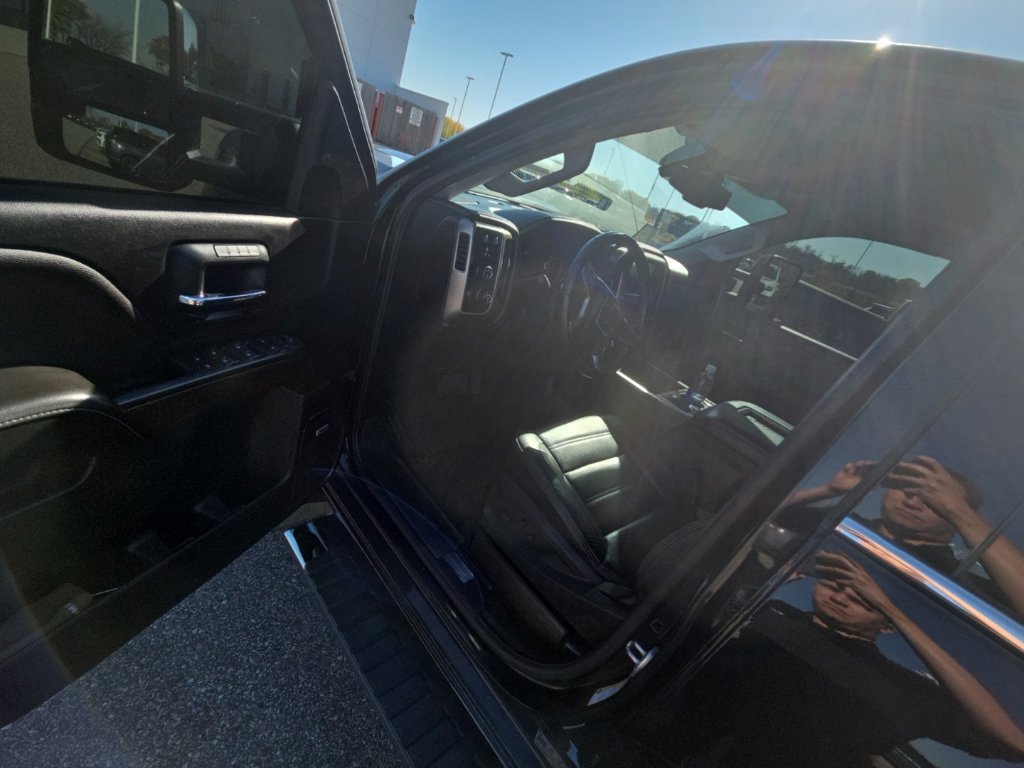 Used 2018 GMC Sierra 3500 Denali AWD/4WD image 7