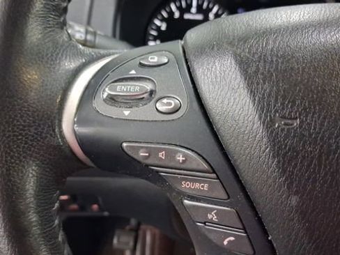 Used 2020 Nissan Pathfinder Platinum FWD image 31