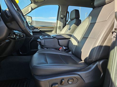 Used 2025 Chevrolet Silverado 3500 LT w/ Trail Boss Package AWD/4WD image 15