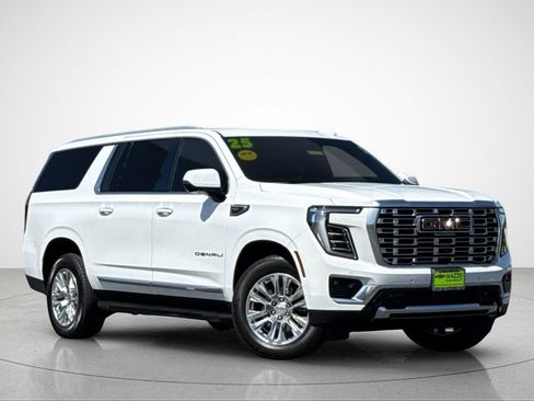 Used 2025 GMC Yukon XL Denali RWD image 2