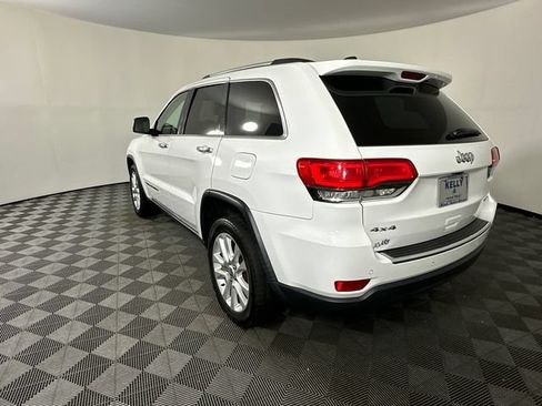 Used 2017 Jeep Grand Cherokee Limited w/ Luxury Group II AWD/4WD image 2