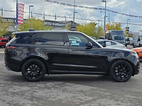 Used 2025 Land Rover Range Rover Sport SE image 10