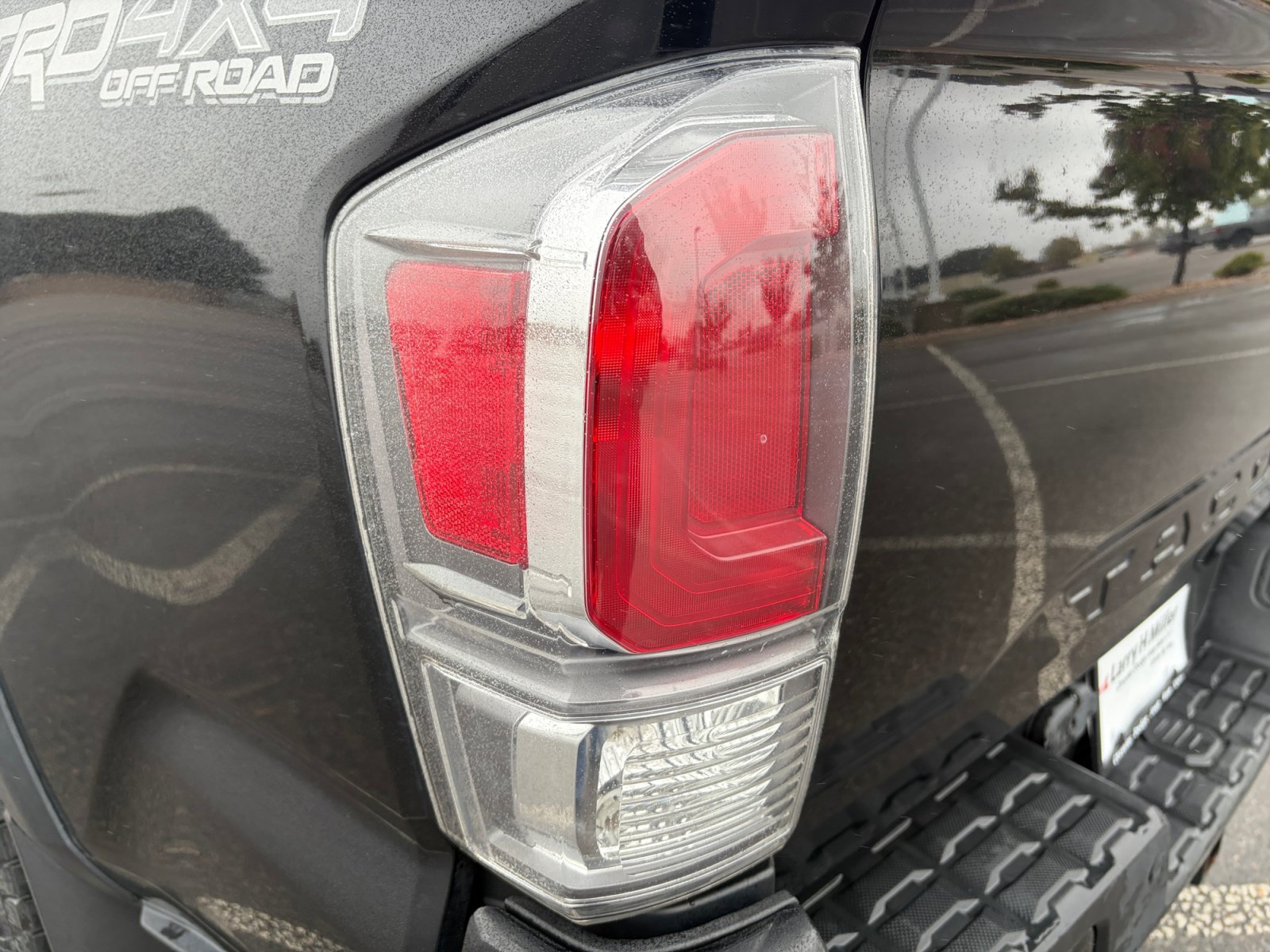 Used 2022 Toyota Tacoma TRD Off-Road w/ Technology Package AWD/4WD image 27