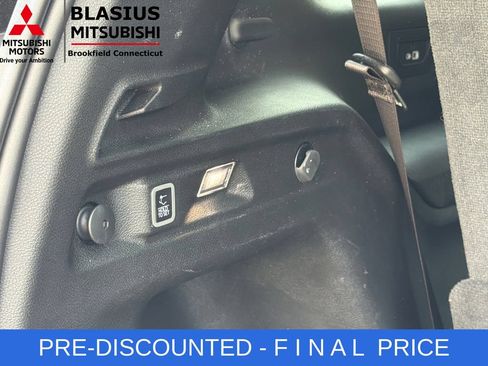 Used 2023 Jeep Grand Cherokee L Limited AWD/4WD image 50