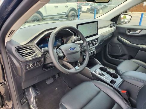 Used 2023 Ford Escape Platinum AWD/4WD image 10