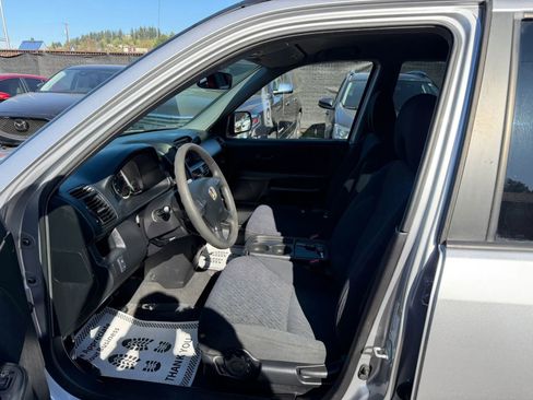 Used 2005 Honda CR-V LX image 7