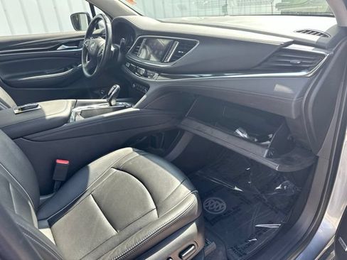 Used 2021 Buick Enclave Avenir w/ Avenir Technology Package AWD/4WD image 42
