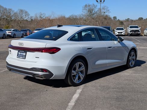 Used 2025 Audi A5 2.0T Premium w/ Convenience Package image 9