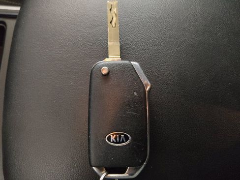 Used 2021 Kia Sorento LX FWD image 32
