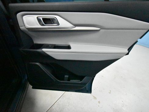 New 2026 Ford Explorer Active w/ Active Comfort Package image 22