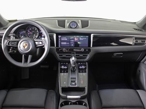 New 2026 Porsche Macan image 20