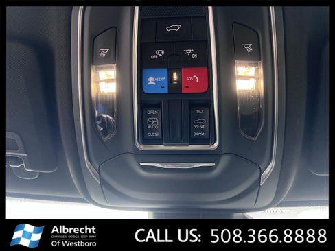 New 2025 Jeep Grand Cherokee Altitude image 24