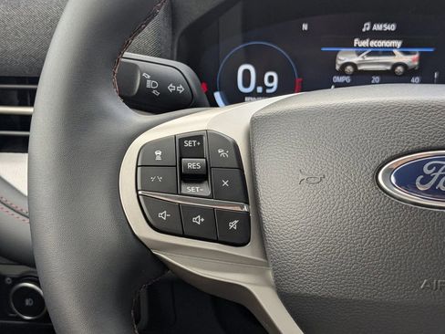 New 2026 Ford Explorer Active w/ Active Comfort Package image 28