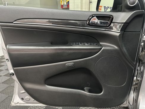 Used 2019 Jeep Grand Cherokee Trailhawk image 19