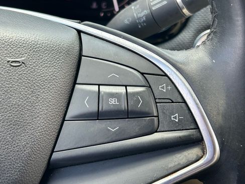 Used 2017 Cadillac XT5 Luxury w/ Driver Awareness Package FWD image 25