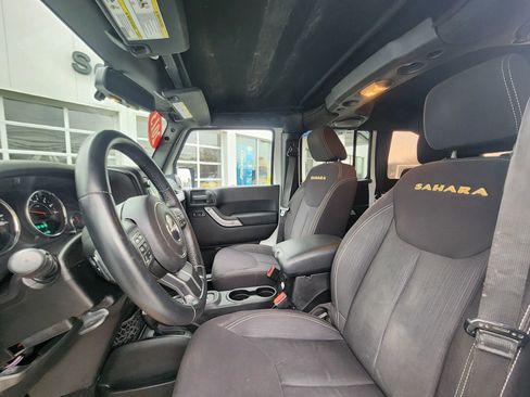 Used 2013 Jeep Wrangler Unlimited Sahara w/ Connectivity Group image 24