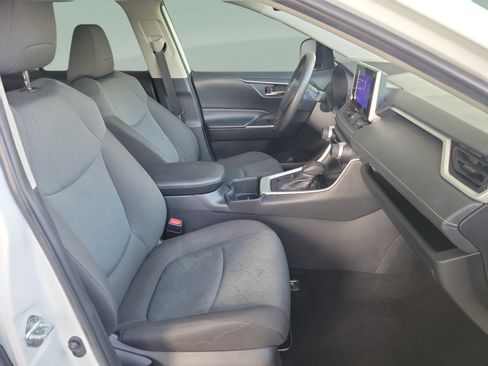 Used 2024 Toyota RAV4 XLE FWD image 32