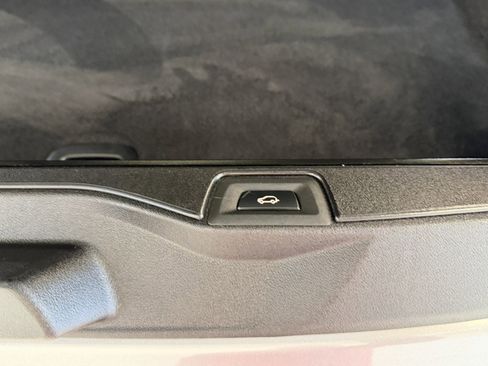 Used 2024 BMW X5 xDrive40i w/ M Sport Package image 50