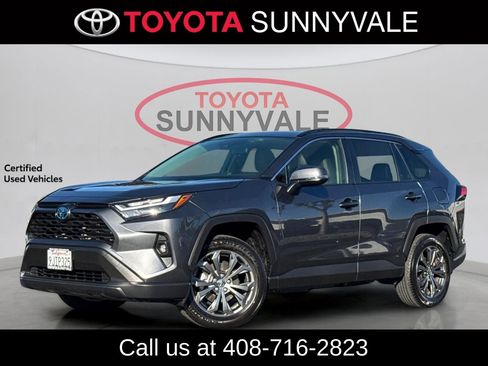 Used 2023 Toyota RAV4 XLE Premium image 1
