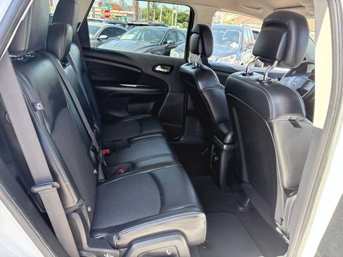Used 2015 Dodge Journey Crossroad w/ Flexible Seating Group FWD image 16