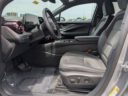 Used 2025 Chevrolet Blazer EV RS AWD/4WD image 13