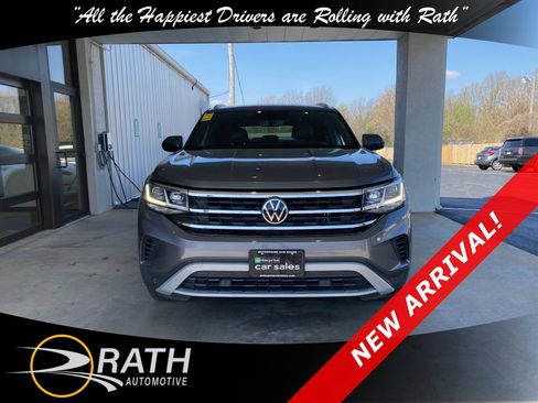 Used 2022 Volkswagen Atlas Cross Sport SE image 3