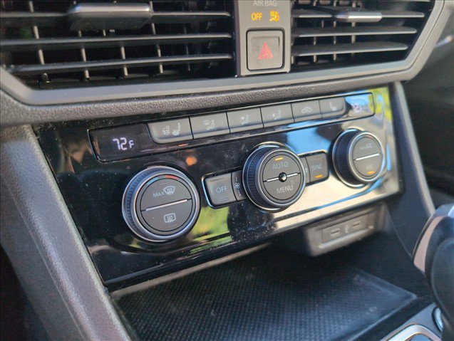 Used 2020 Volkswagen Jetta R-Line w/ R-Line Cold Weather Package FWD image 19