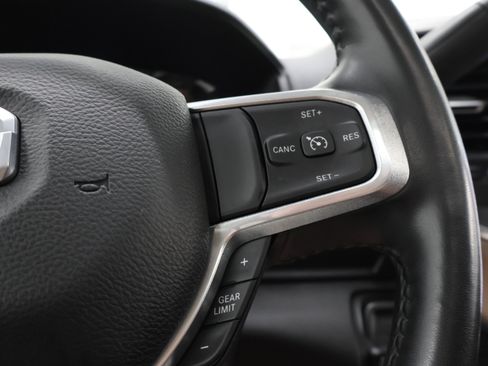Used 2024 RAM 2500 Laramie AWD/4WD image 12