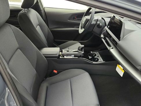 Used 2025 Toyota Prius LE image 22