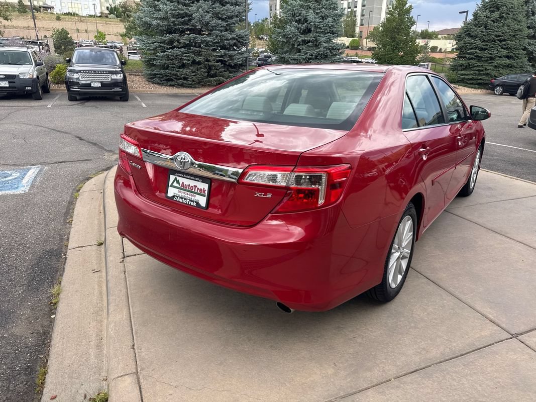 Used 2013 Toyota Camry XLE FWD image 6