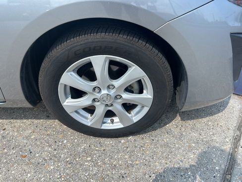 Used 2010 MAZDA MAZDA3 i Touring image 23