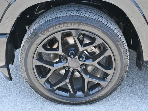 Used 2019 RAM 1500 Laramie RWD image 7