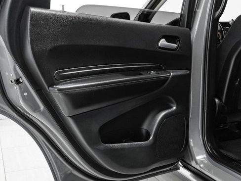 Used 2022 Dodge Durango SXT image 42