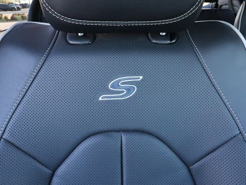 New 2025 Chrysler Pacifica Limited image 31