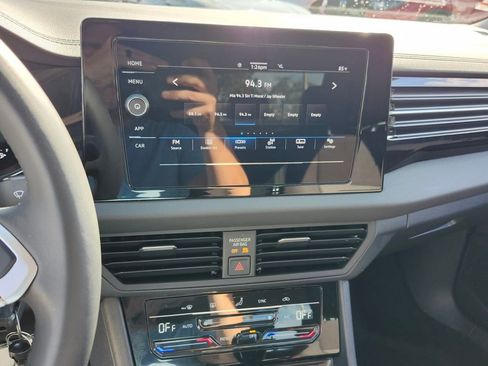 Used 2025 Volkswagen Jetta S image 19