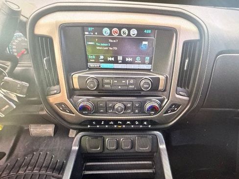 Used 2018 GMC Sierra 1500 Denali w/ Denali Ultimate Package AWD/4WD image 10