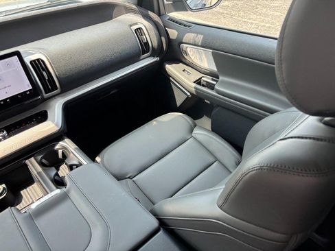 New 2026 Ford Expedition Active AWD/4WD image 16
