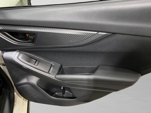 Used 2019 Subaru Crosstrek 2.0i AWD/4WD image 21