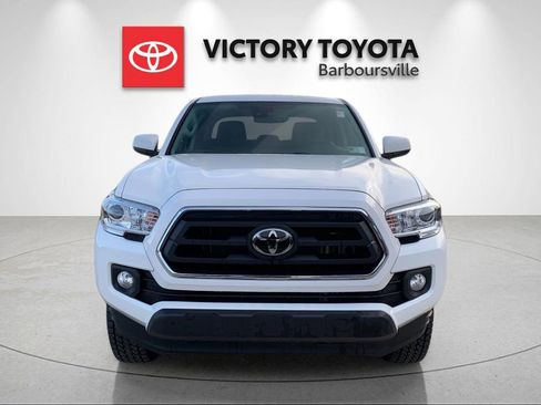 Used 2021 Toyota Tacoma TRD Off-Road image 8