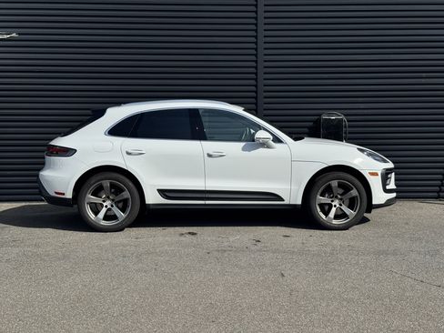 Used 2023 Porsche Macan AWD/4WD image 8
