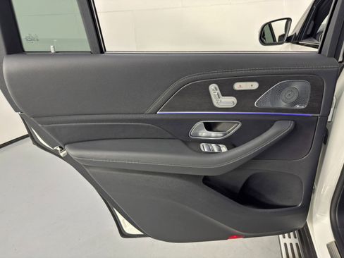 Used 2021 Mercedes-Benz GLS 580 4MATIC image 53